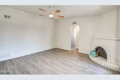 7300 N Dreamy Draw Drive #202, Phoenix, AZ 85020 - Photo 10