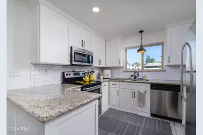 8145 N Central Avenue #17, Phoenix, AZ 85020 - Photo 16