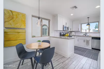 8145 N Central Avenue #17, Phoenix, AZ 85020 - Photo 2