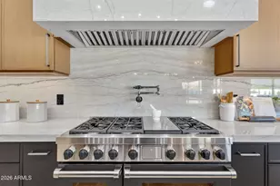 9892 E Charter Oak Rd, Scottsdale, AZ 85260 - Photo 16