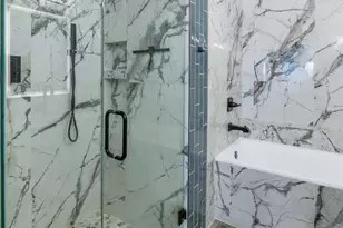 3021 E Wahalla Ln, Phoenix, AZ 85050 - Photo 16