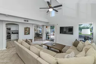 3021 E Wahalla Ln, Phoenix, AZ 85050 - Photo 2