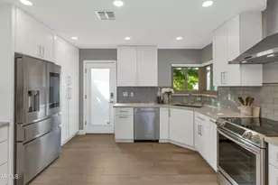 8462 E San Bernardo Dr, Scottsdale, AZ 85258 - Photo 8