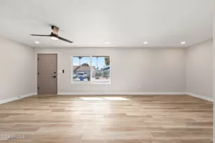 3556 E Helena Dr, Phoenix, AZ 85032 - Photo 8