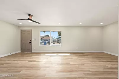 3556 E Helena Drive, Phoenix, AZ 85032 - Photo 8