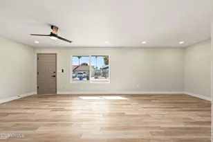 3556 E Helena Dr, Phoenix, AZ 85032 - Photo 8