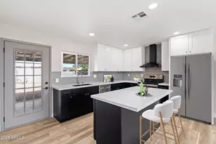 3556 E Helena Dr, Phoenix, AZ 85032 - Photo 4