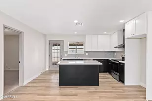 3556 E Helena Dr, Phoenix, AZ 85032 - Photo 10