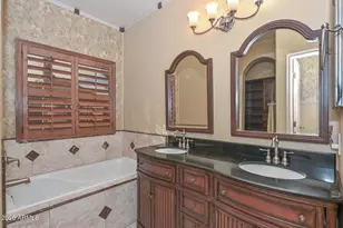 10841 W Angels Ln, Peoria, AZ 85373 - Photo 24