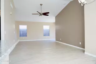 3033 E Hononegh Dr, Phoenix, AZ 85050 - Photo 4