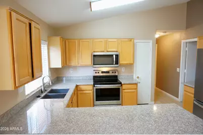 3033 E Hononegh Drive, Phoenix, AZ 85050 - Photo 8