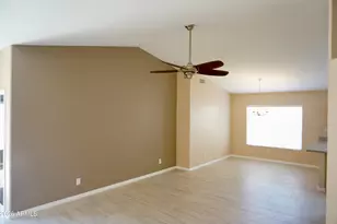 3033 E Hononegh Dr, Phoenix, AZ 85050 - Photo 6