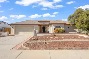 230 S Hazelton Dr, Chandler, AZ 85226 - Photo 2