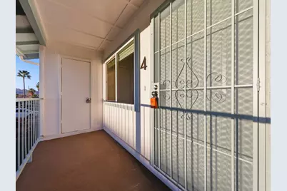 127 S Outpost Road #Apt 4, Apache Junction, AZ 85119 - Photo 4