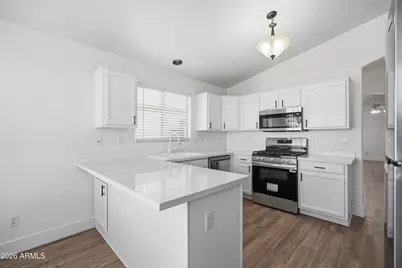 125 W Smoke Tree Road, Gilbert, AZ 85233 - Photo 2