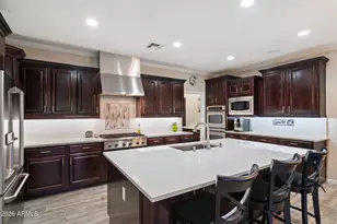 3729 E Robin Ln, Phoenix, AZ 85050 - Photo 12