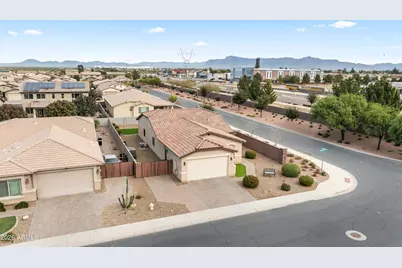 74 W Strawberry Tree Avenue, San Tan Valley, AZ 85140 - Photo 38