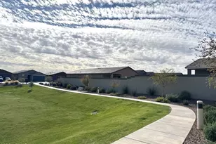 17339 W Eva St, Waddell, AZ 85355 - Photo 34