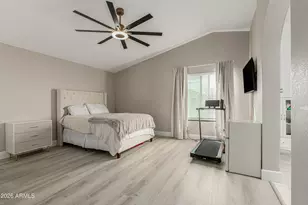 987 E Divot Dr, Tempe, AZ 85283 - Photo 20