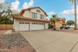 987 E Divot Dr, Tempe, AZ 85283 - Photo 2