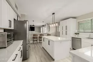 987 E Divot Dr, Tempe, AZ 85283 - Photo 16