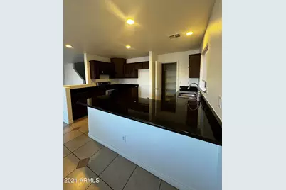 10630 W Pomo Street, Tolleson, AZ 85353 - Photo 8