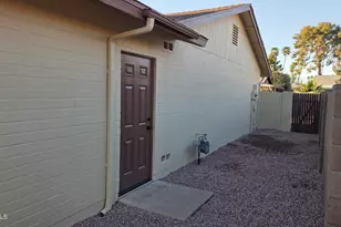 2330 E Alameda Dr, Tempe, AZ 85282 - Photo 14