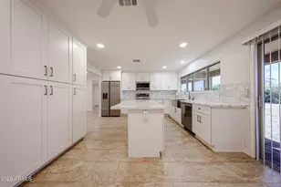 9833 E Watford Way, Sun Lakes, AZ 85248 - Photo 14