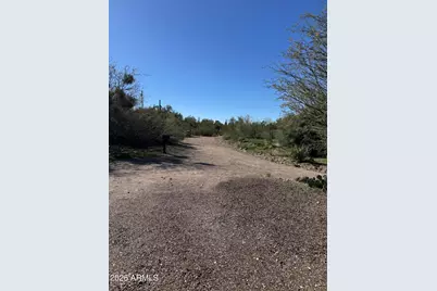 33675 S Turquoise Drive, Black Canyon City, AZ 85324 - Photo 24