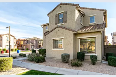 3933 E Cat Balue Drive, Phoenix, AZ 85050 - Photo 4