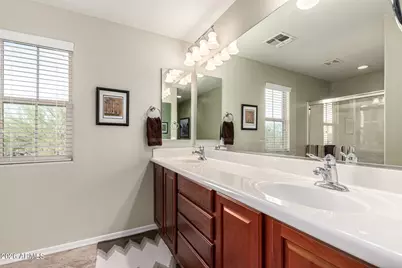 3933 E Cat Balue Drive, Phoenix, AZ 85050 - Photo 18