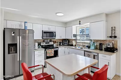 3707 W Caron Street, Phoenix, AZ 85051 - Photo 10