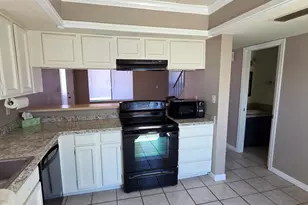 2831 E Waltann Ln, Phoenix, AZ 85032 - Photo 10