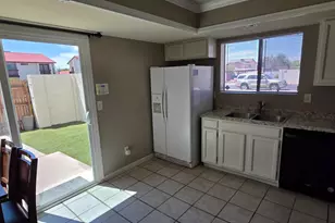 2831 E Waltann Ln, Phoenix, AZ 85032 - Photo 14
