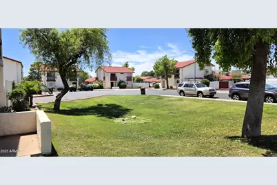 2831 E Waltann Lane #1, Phoenix, AZ 85032 - Photo 6