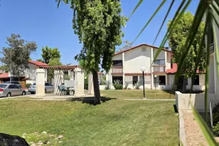 2831 E Waltann Ln, Phoenix, AZ 85032 - Photo 4