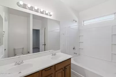 1158 E Blackfoot Daisy Drive, San Tan Valley, AZ 85143 - Photo 4