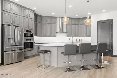 21257 W Hillcrest Boulevard, Buckeye, AZ 85396 - Photo 2