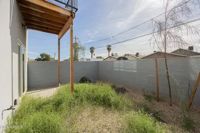 2121 W Adams Street #B105, Phoenix, AZ 85009 - Photo 18