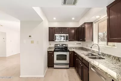 9270 E Mission Lane #214, Scottsdale, AZ 85258 - Photo 10