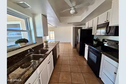 2601 E Virginia Avenue, Phoenix, AZ 85008 - Photo 6