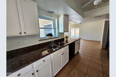 2601 E Virginia Avenue, Phoenix, AZ 85008 - Photo 8