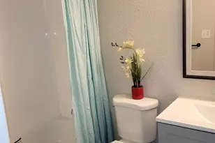 5218 N 42nd Ln, Phoenix, AZ 85019 - Photo 2