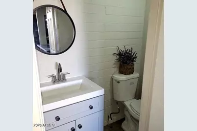 5218 N 42nd Lane, Phoenix, AZ 85019 - Photo 6