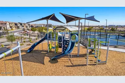 3756 N 100th Drive, Avondale, AZ 85392 - Photo 10