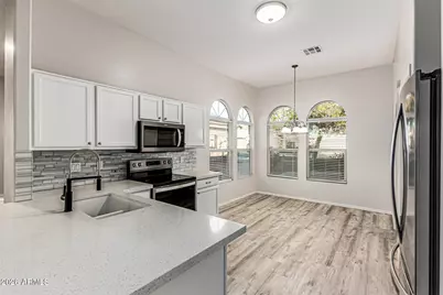 554 S 233rd Drive, Buckeye, AZ 85326 - Photo 2