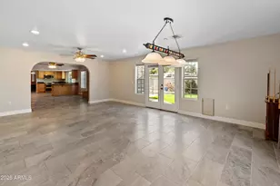 8464 N 7th Ave, Phoenix, AZ 85021 - Photo 16