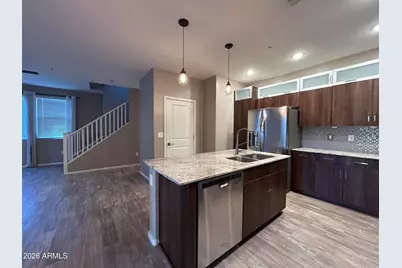 2329 E Hidalgo Avenue, Phoenix, AZ 85040 - Photo 8