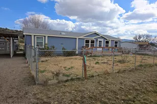 18415 S Henry Coe Rd, Peeples Valley, AZ 86332 - Photo 2