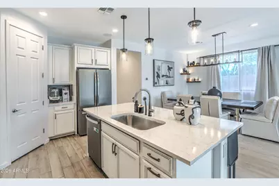 7727 W Agora Lane, Phoenix, AZ 85043 - Photo 12